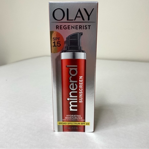 Olay Regenerist Broad Spectrum SPF15 Mineral Sunscreen Hydrating Moisturizer - Picture 1 of 5